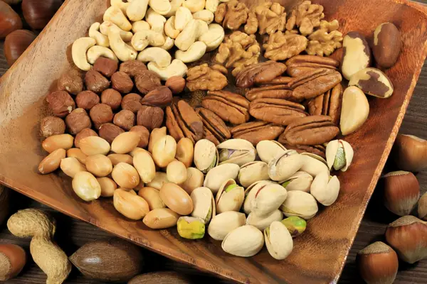 What Is the Best Diet for a Green-Cheeked Conure?